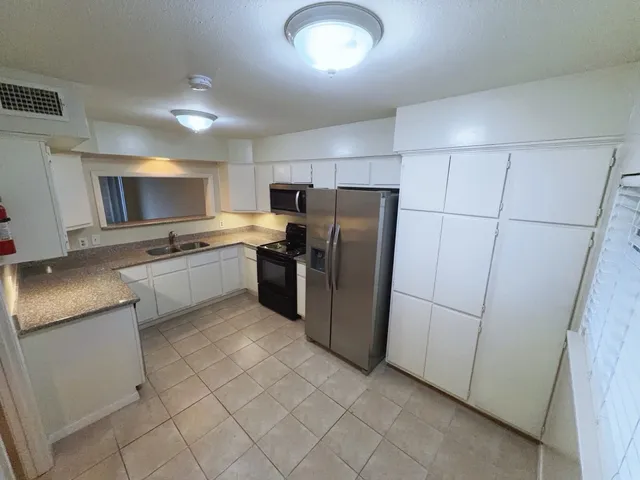 $1,550 | 2210 Dorrington Street, Unit 504, Houston, TX 77030