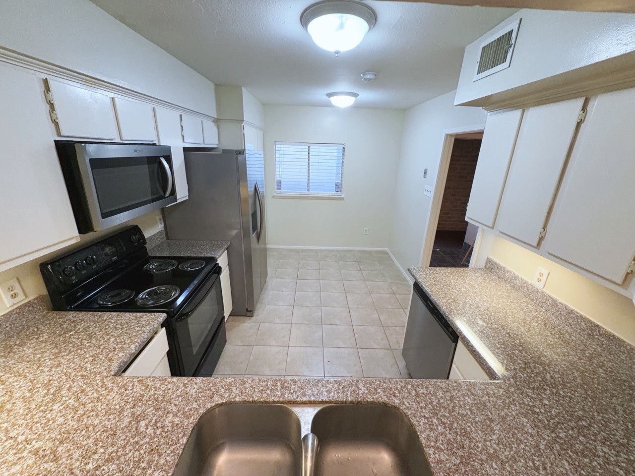 2210 Dorrington Street, Unit 504 Houston, TX 77030 - Photo 9 of 17