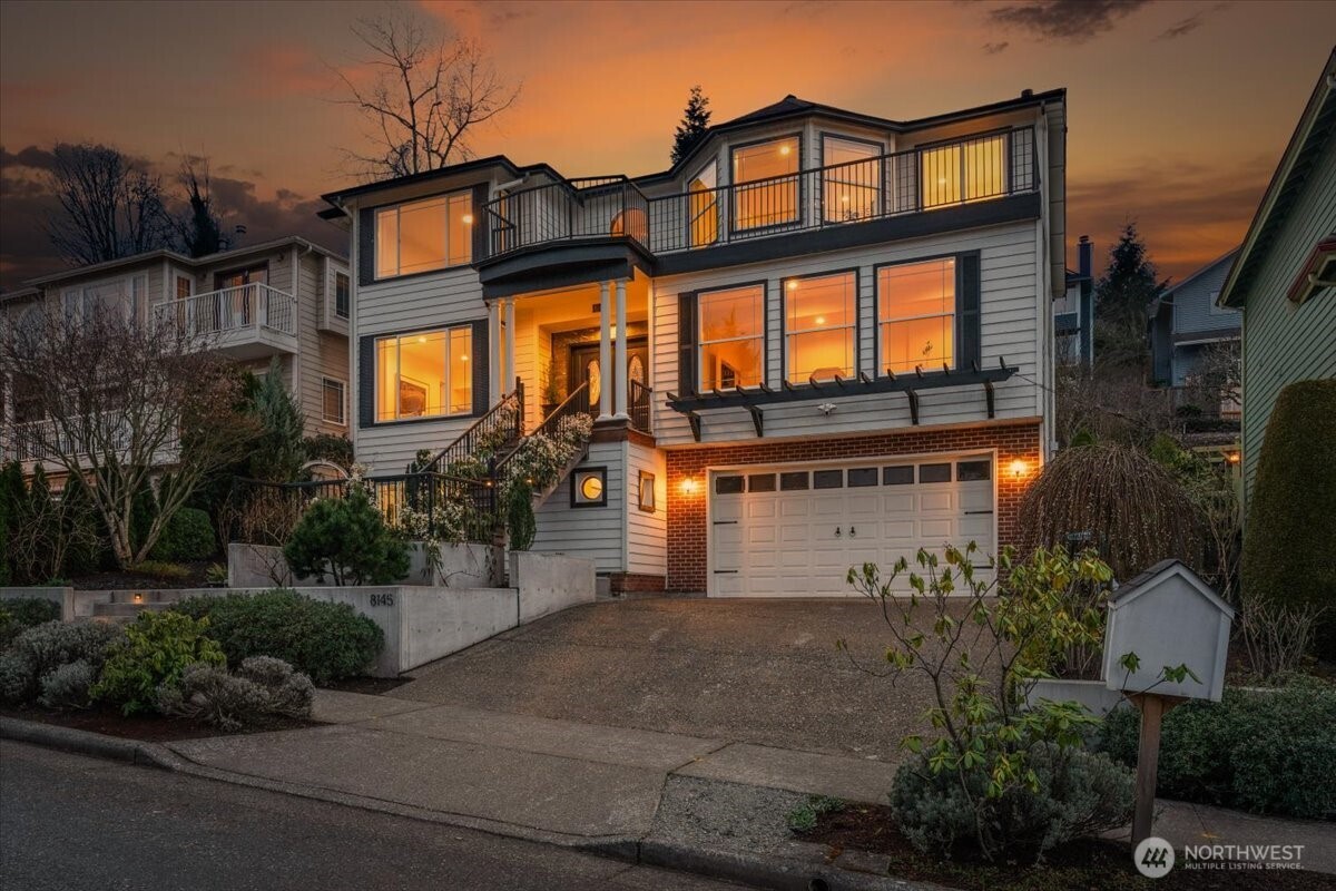 8145 5th Avenue Southwest Seattle, WA 98106 - Photo 2 of 38