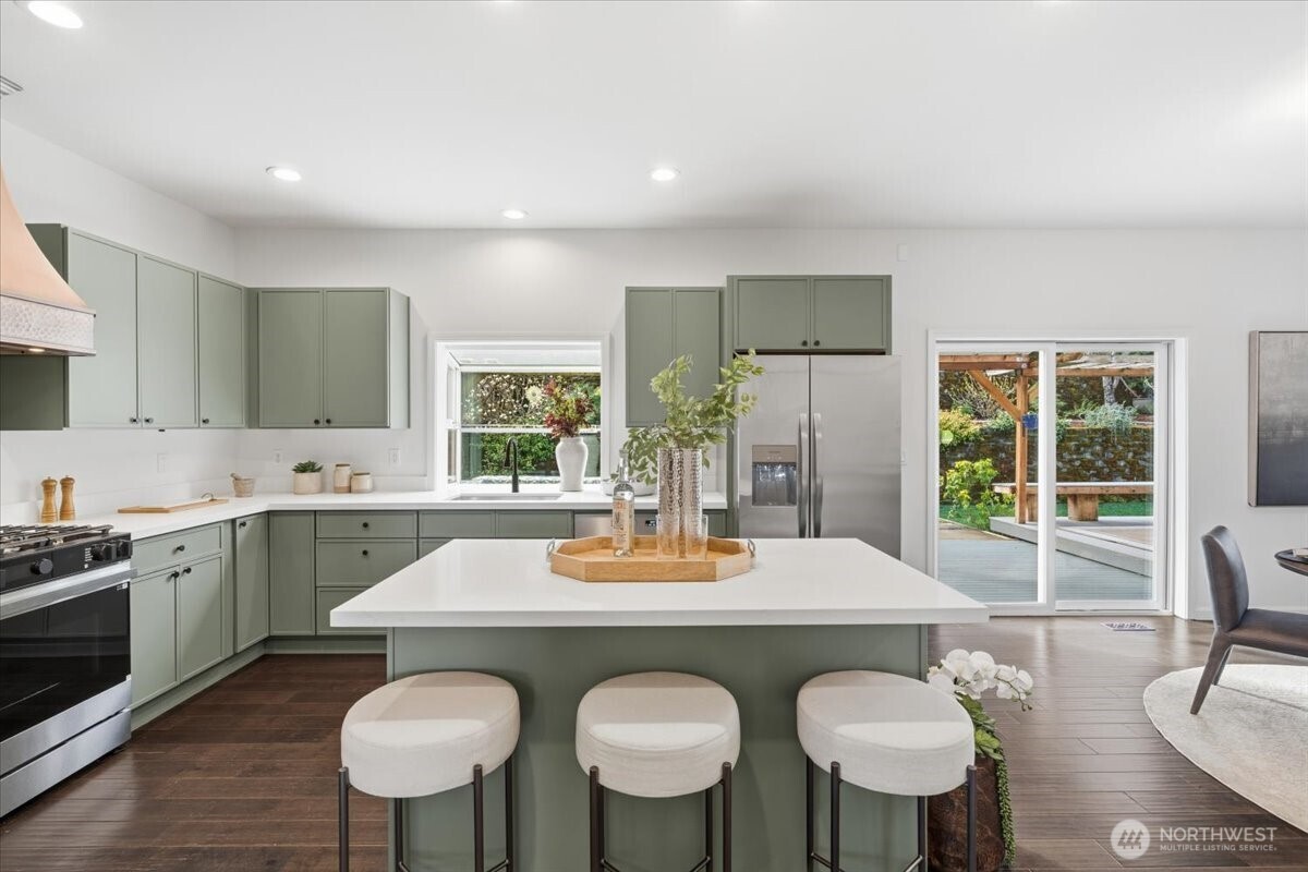 8145 5th Avenue Southwest Seattle, WA 98106 - Photo 10 of 38