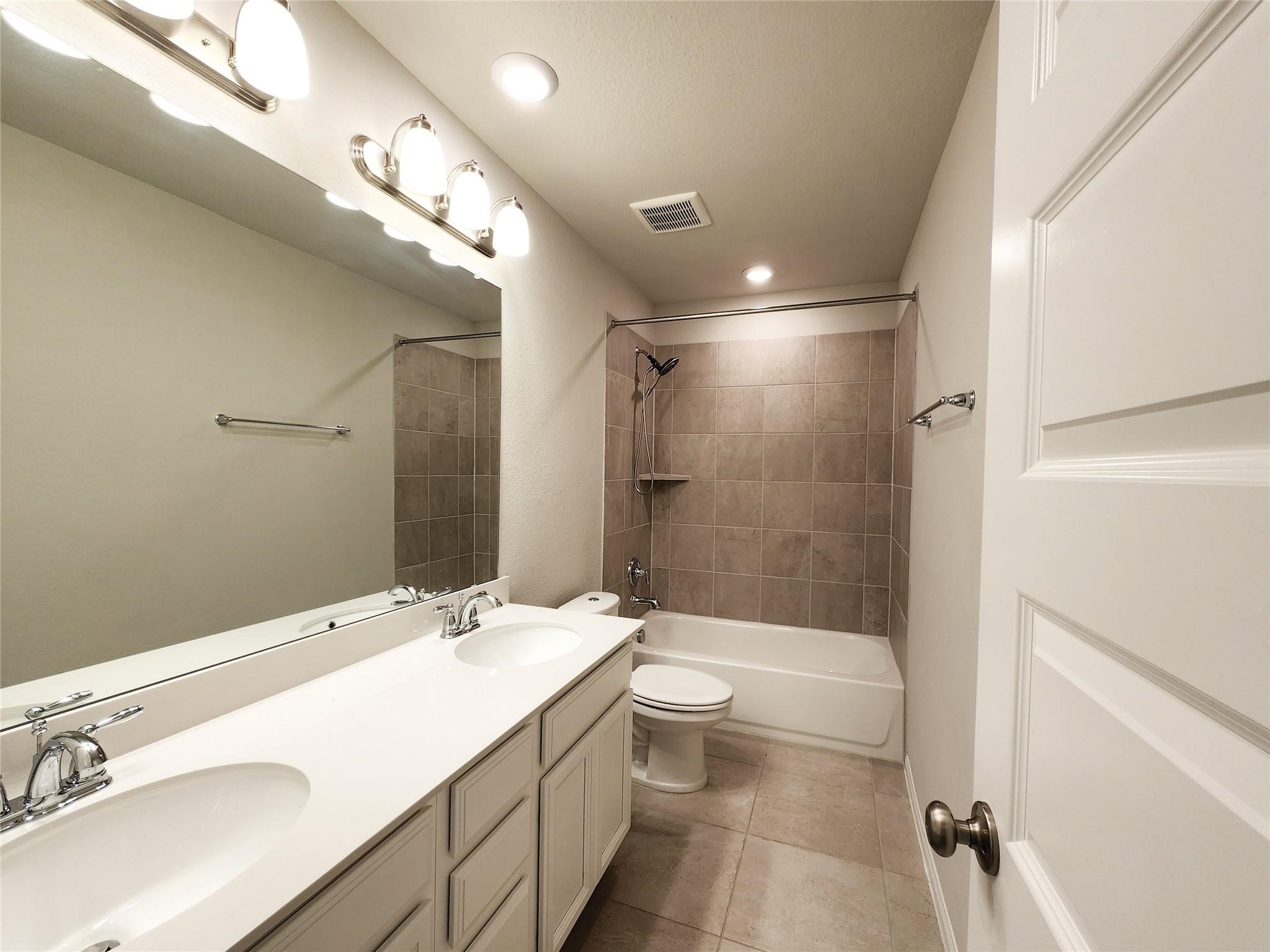10714 Clfs Vw Drive Rosharon, TX 77583 - Photo 27 of 30