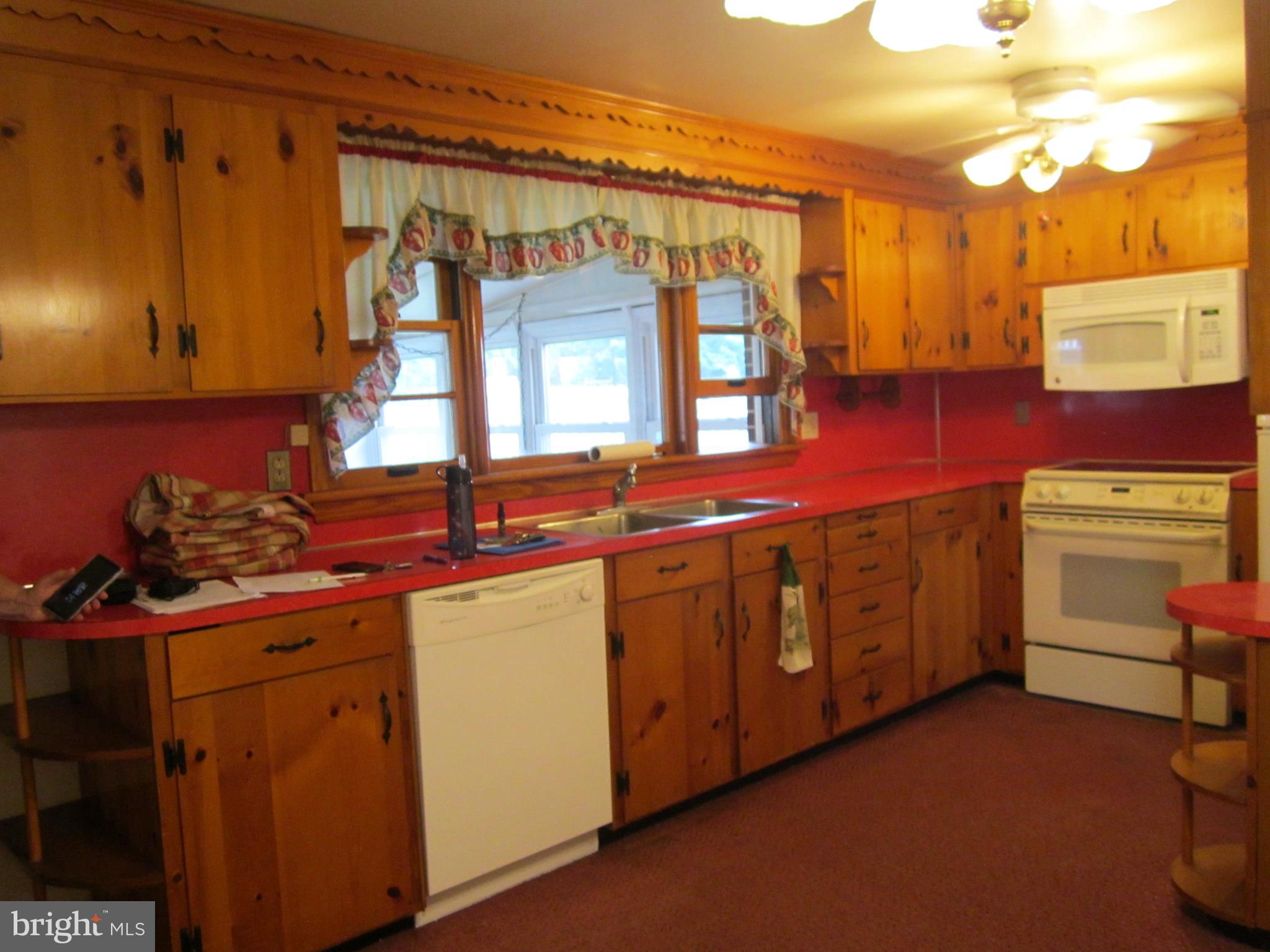 160 Palmyra Road Palmyra, PA 17078 - Photo 9 of 36 Gallery Image 9