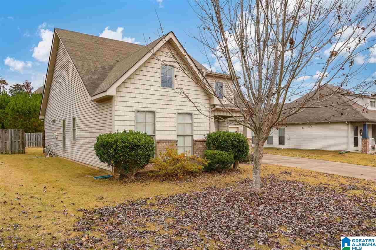 528 Village Springs Lane Springville, AL 35146 - Photo 3 of 21