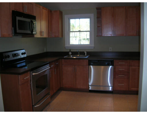 14 Worcester Road Sharon, MA 02067 - Photo 8 of 19 Gallery Image 8