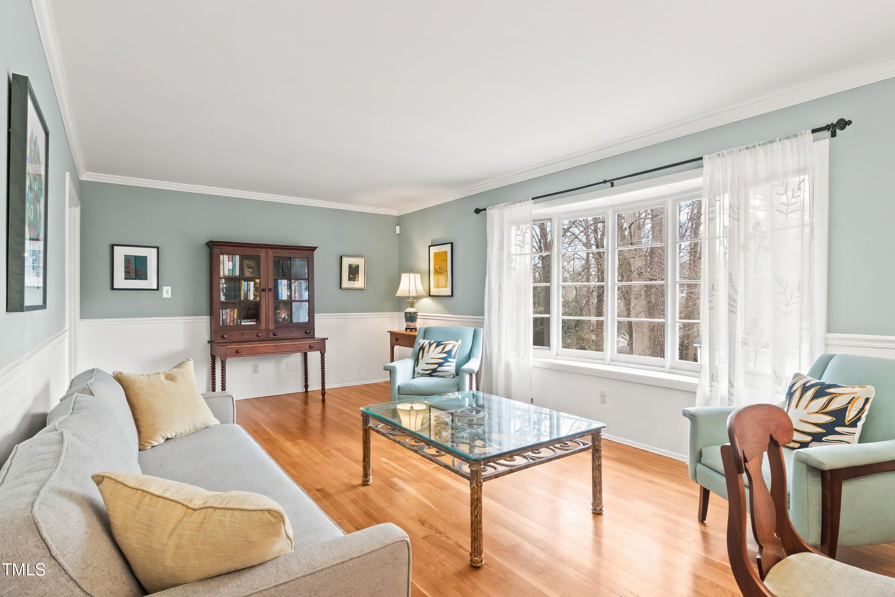 528 Harvard Street Raleigh, NC 27609 - Photo 6 of 44 Large Windows