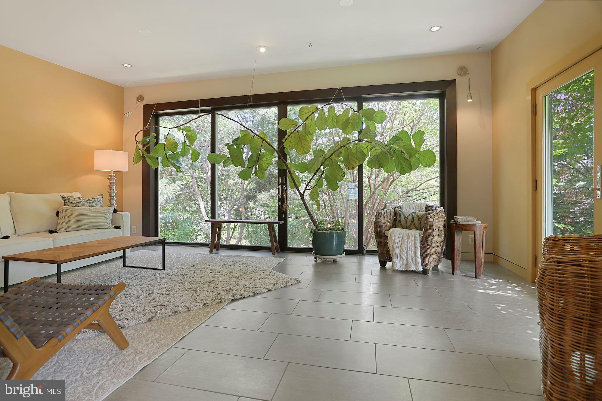 25 East Braddock Road Alexandria, VA 22301 - Photo 24 of 81 Huge glass door allow for light and breezes