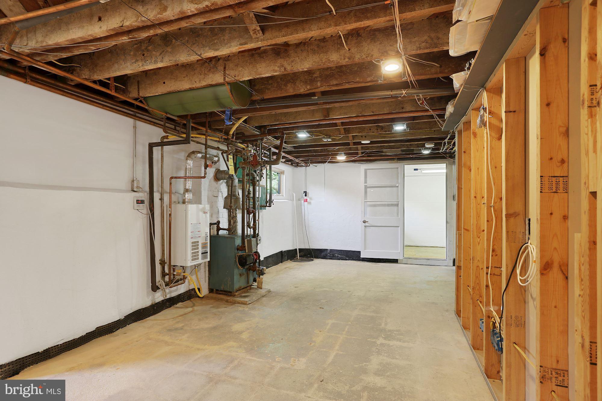 25 East Braddock Road Alexandria, VA 22301 - Photo 69 of 81 Tankless gas water heater, radiant floor heat