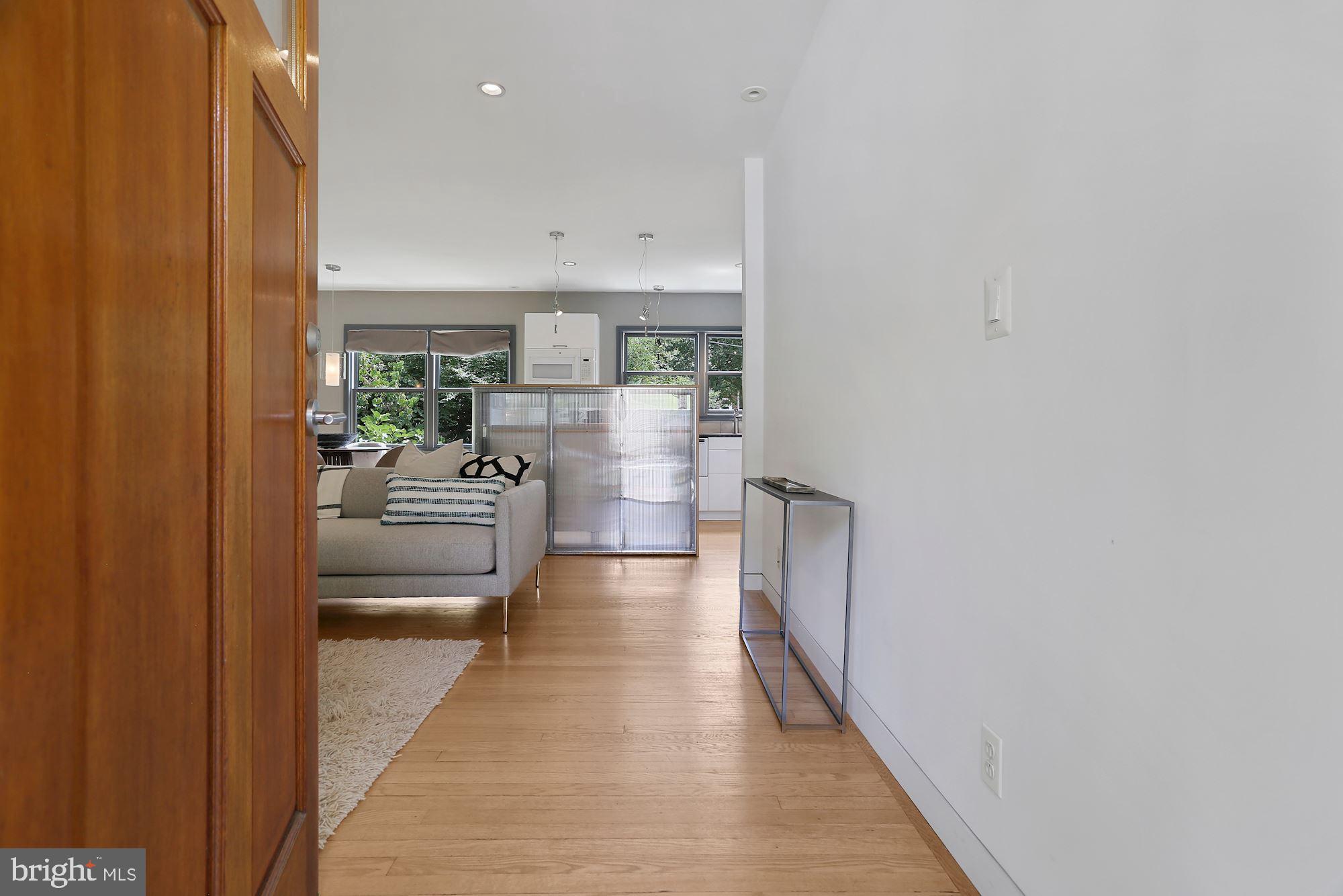 25 East Braddock Road Alexandria, VA 22301 - Photo 10 of 81 Light filled, open and airy!