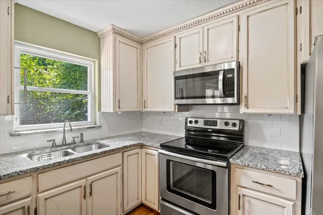 $279,900 | 2301 Spoonwood Drive, Tallahassee, FL 32303