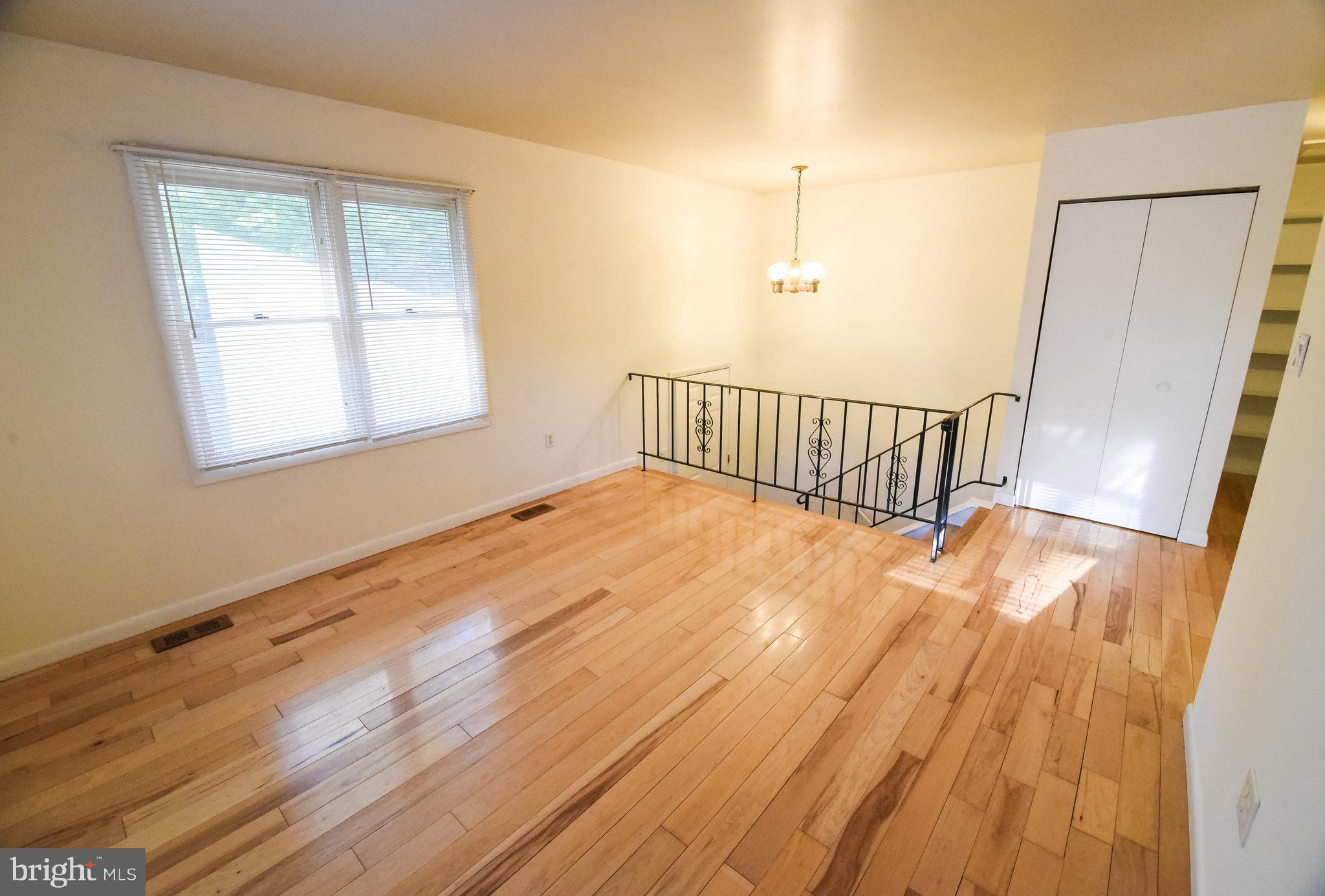 8175 Sycamore Road Lusby, MD 20657 - Photo 3 of 29 Living Room