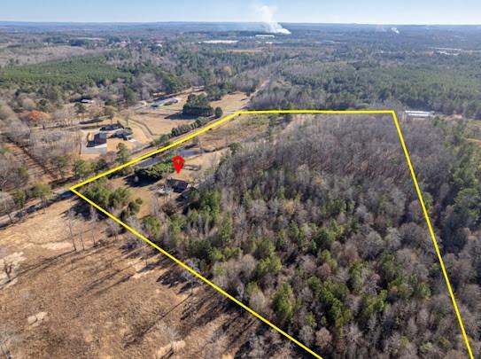 165 Lake Creek Road Cedartown, GA 30125 - Photo 5 of 28 a view of a tennis court