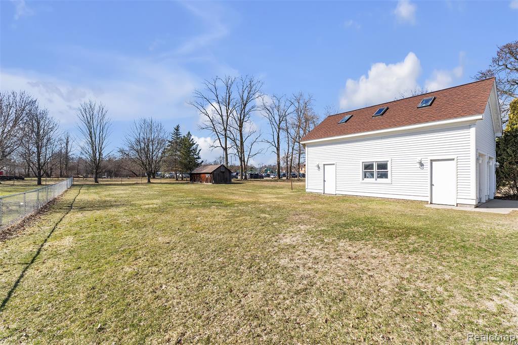 21109 Gill Road Farmington, MI 48335 - Photo 45 of 57