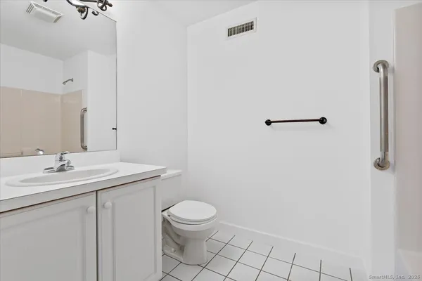 $274,900 | 75 Washington Avenue, Unit 7106, Hamden, CT 06518