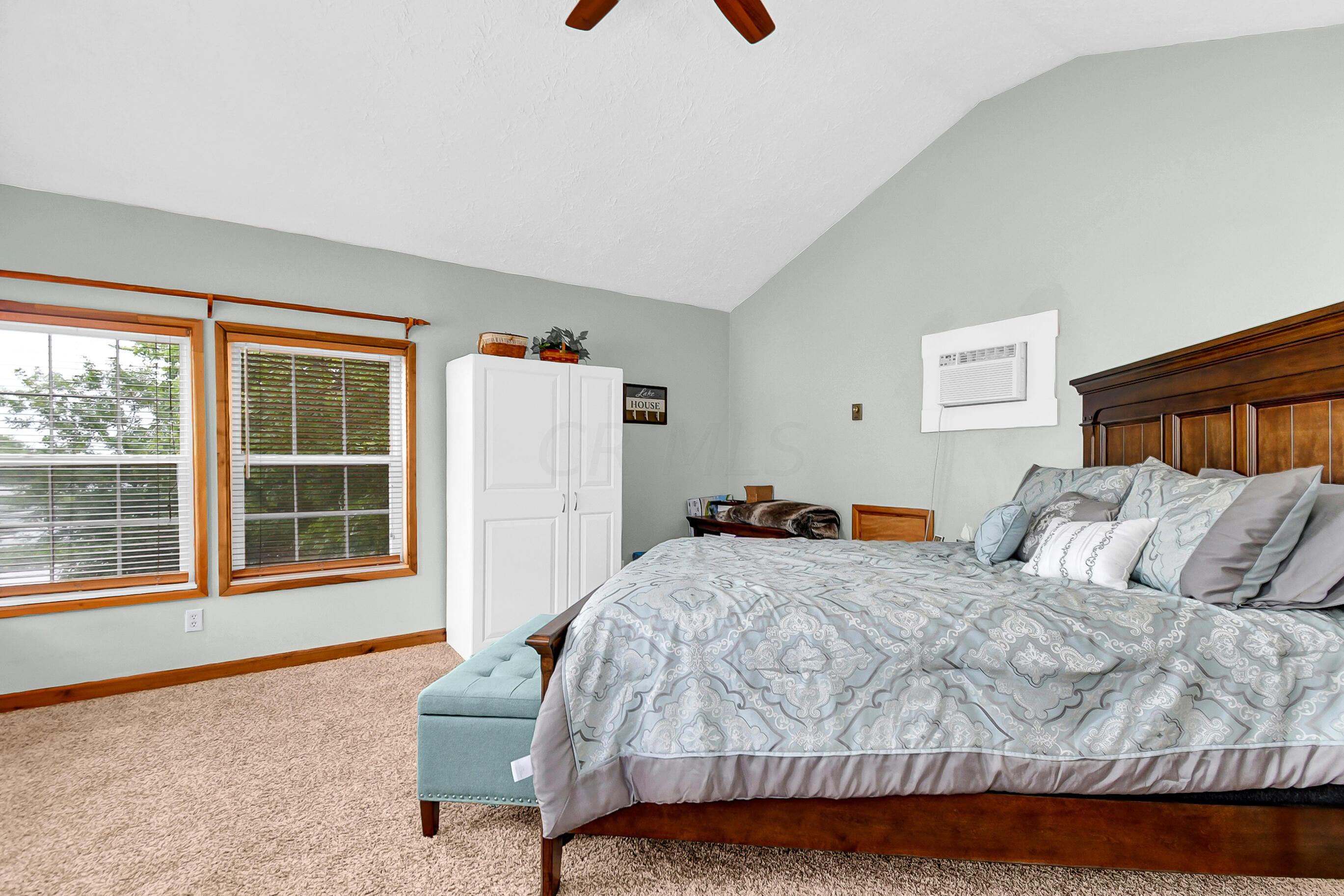 13975 Custers Point Road Northeast Thornville, OH 43076 - Photo 11 of 24