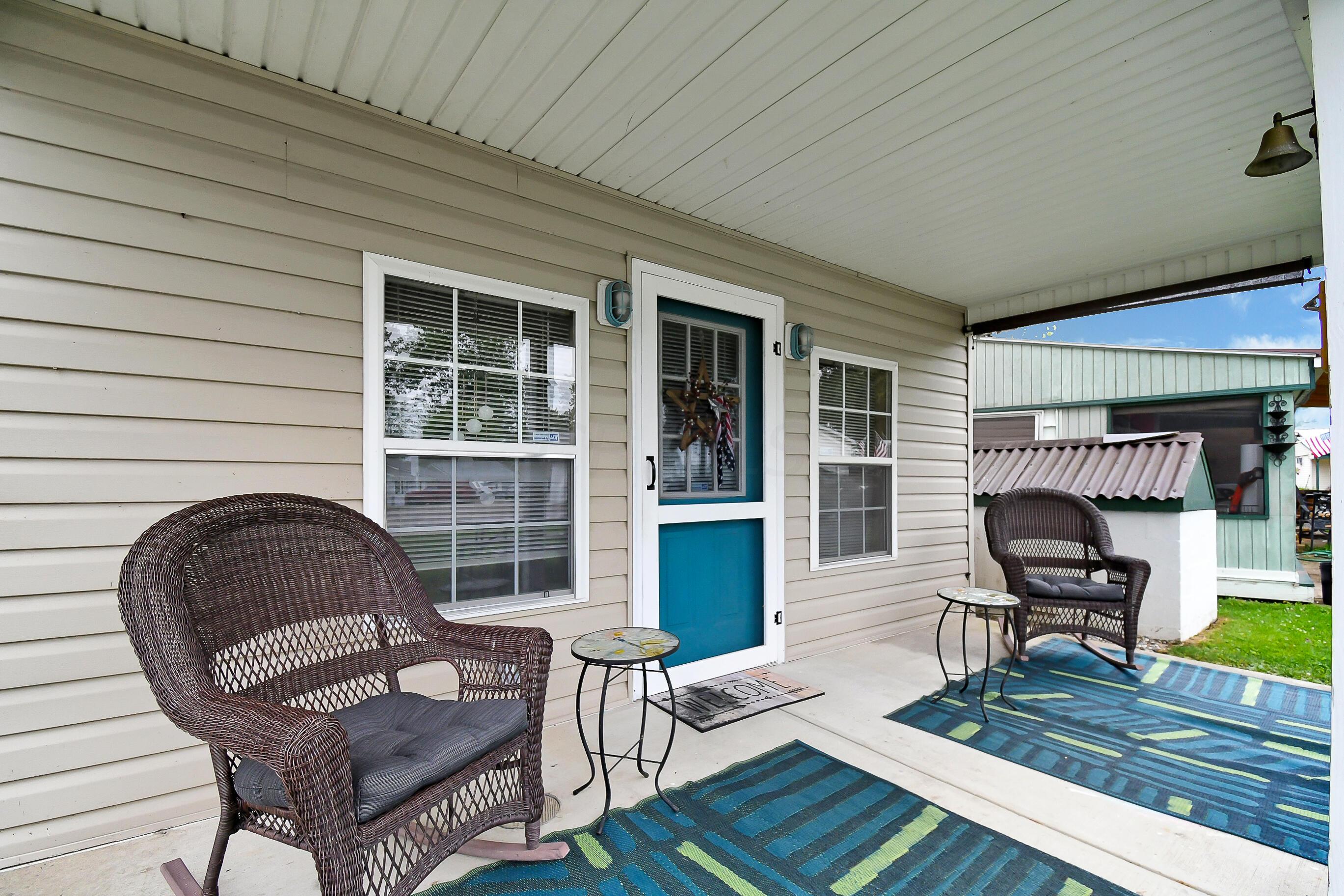 13975 Custers Point Road Northeast Thornville, OH 43076 - Photo 3 of 24