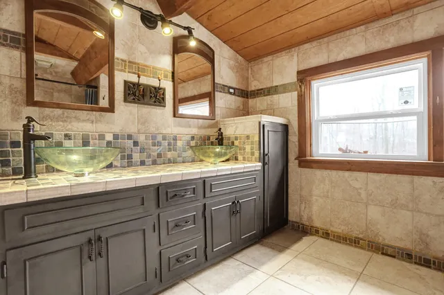 $340,000 | 155 Raleigh Lagrange Drive, Rossville, TN 38066