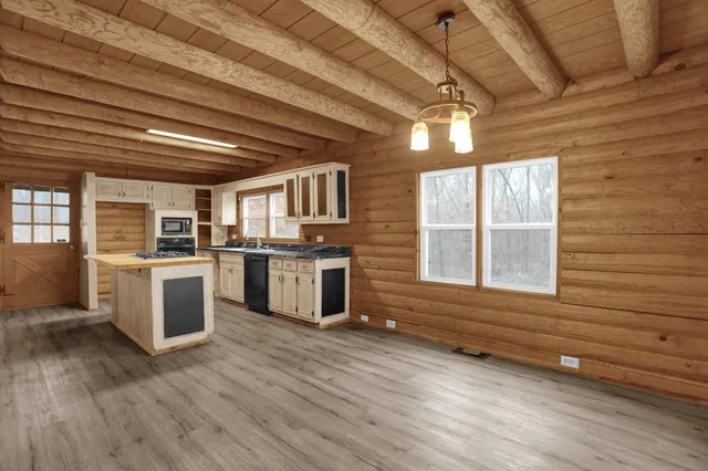 $340,000 | 155 Raleigh Lagrange Drive, Rossville, TN 38066