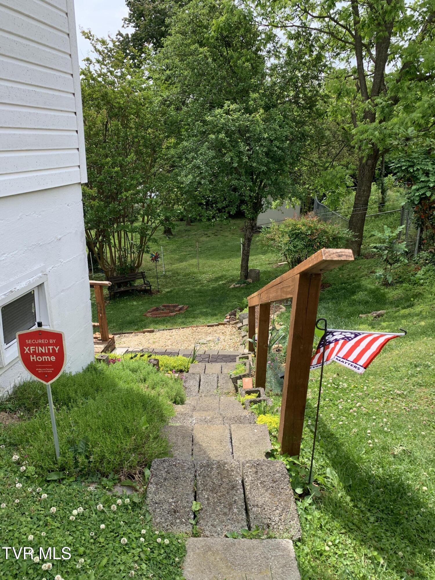 715 Carson Street Greeneville, TN 37743 - Photo 6 of 22 IMG_4145