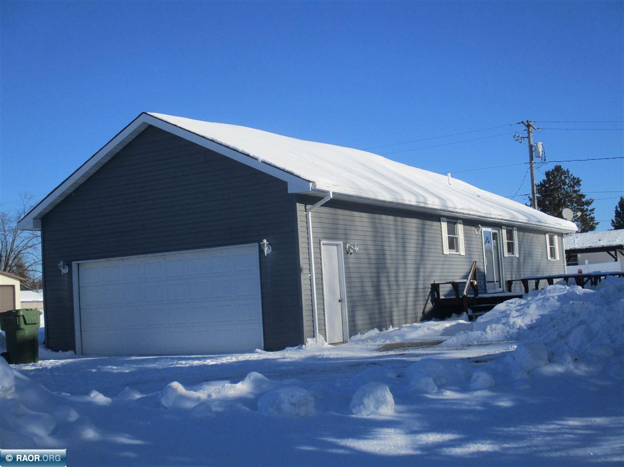 612 West 33rd Street Hibbing, MN 55746 - Photo 2 of 4