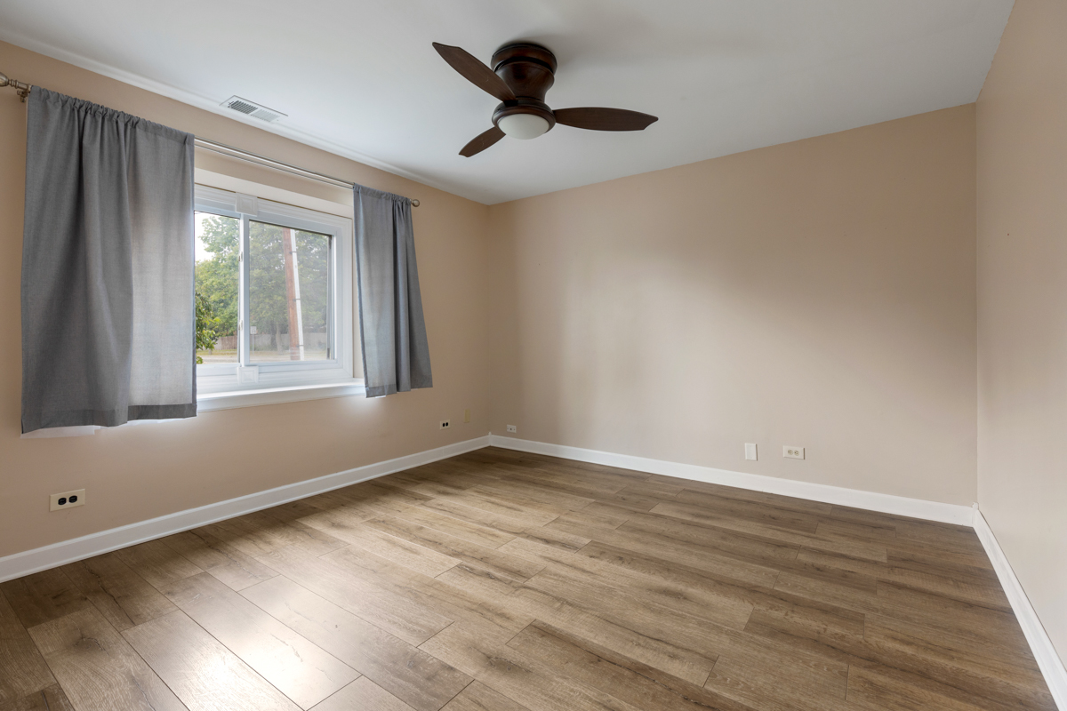 904 Springhill Circle Naperville, IL 60563 - Photo 11 of 24 Gallery Image 11