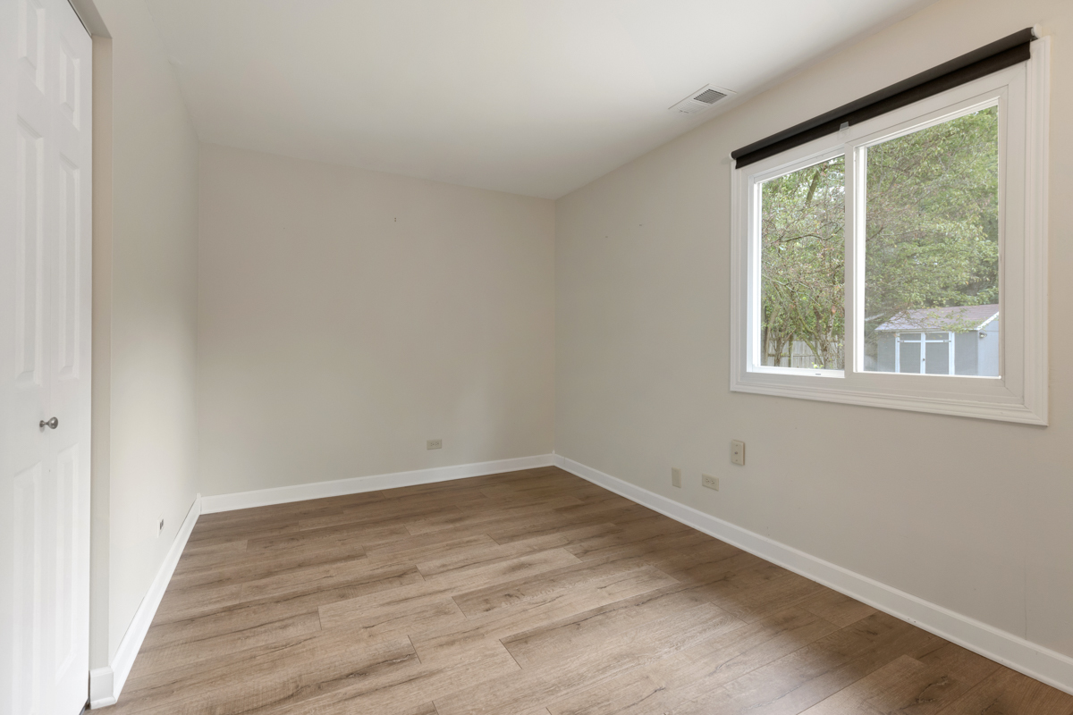 904 Springhill Circle Naperville, IL 60563 - Photo 15 of 24 Gallery Image 15