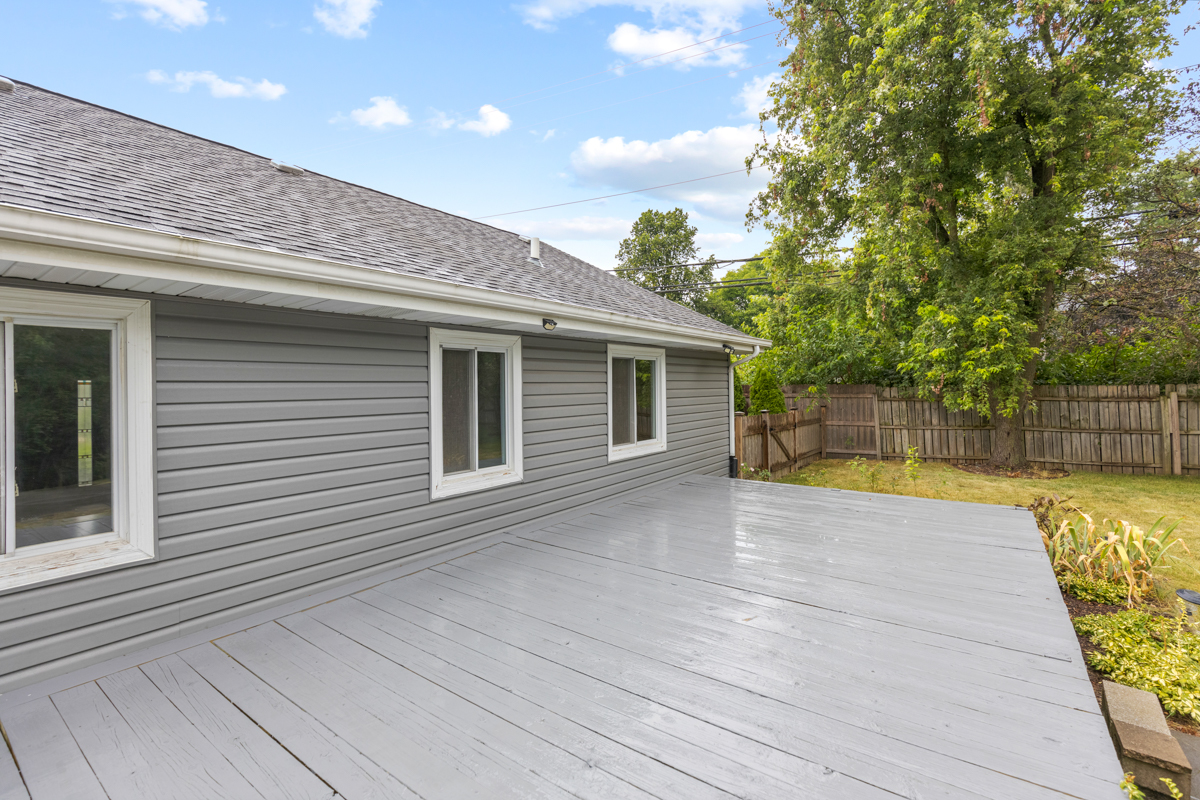 904 Springhill Circle Naperville, IL 60563 - Photo 18 of 24 Gallery Image 18