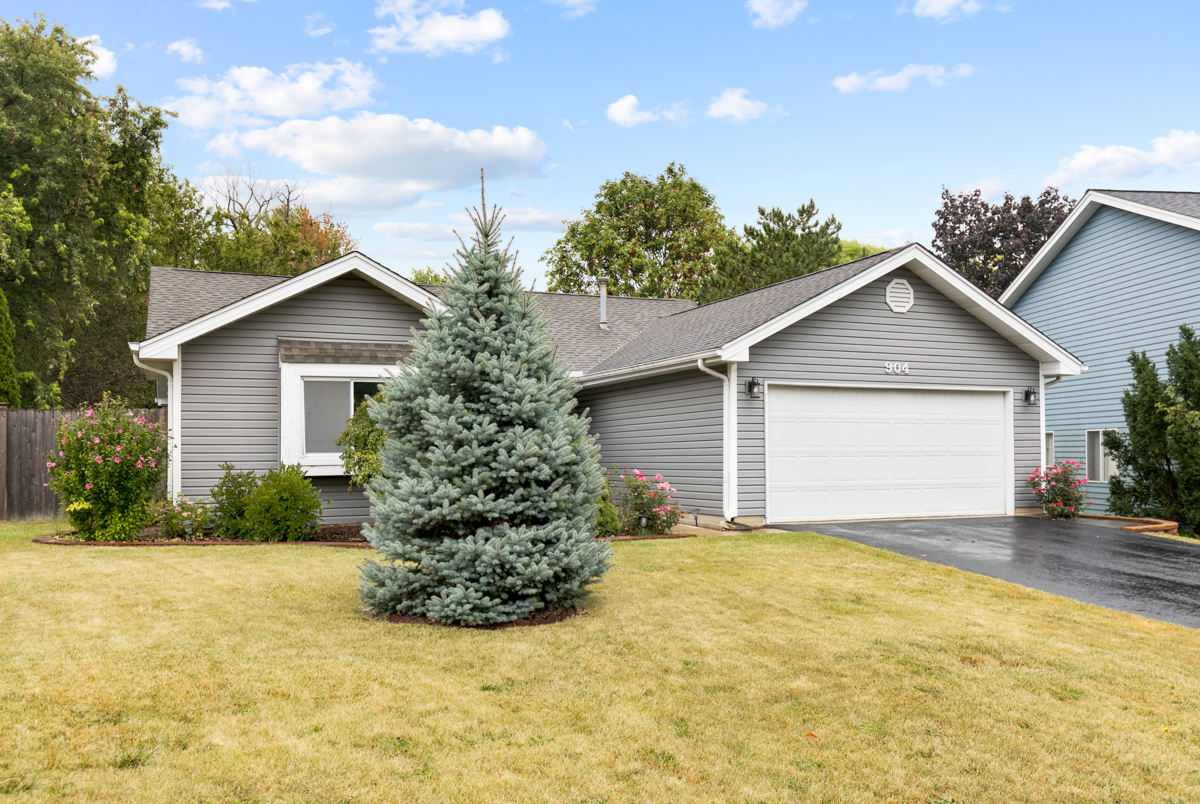 904 Springhill Circle Naperville, IL 60563 - Photo 2 of 24 Gallery Image 2