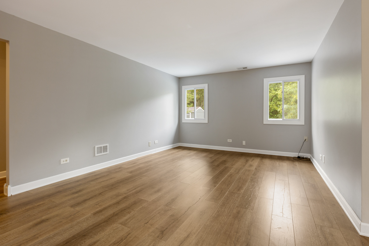 904 Springhill Circle Naperville, IL 60563 - Photo 5 of 24 Gallery Image 5