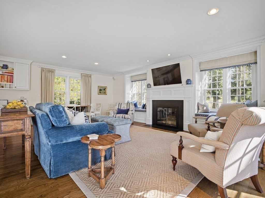 15 Kenilworth Road Wellesley, MA 02482 - Photo 13 of 39