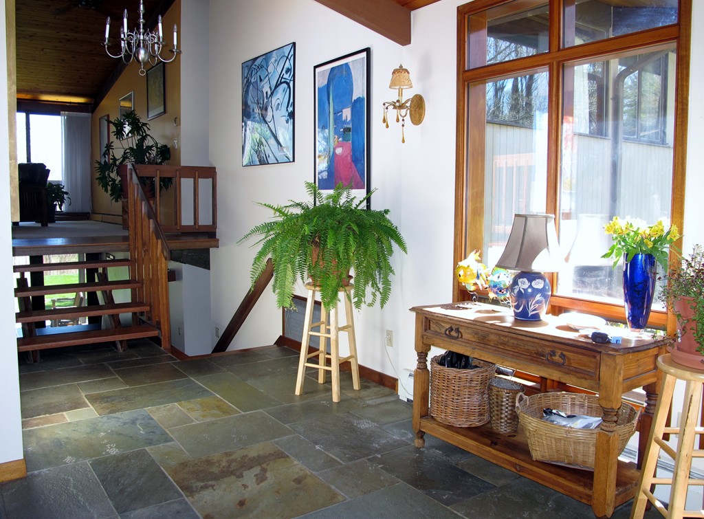 650 S Road Holden, MA 01520 - Photo 2 of 29 Gallery Image 2