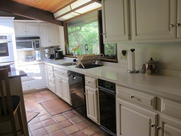 650 S Road Holden, MA 01520 - Photo 9 of 29 Gallery Image 9