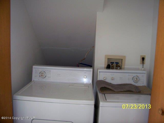 2504 Ramon Drive Blakeslee, PA 18610 - Photo 5 of 13 Full Size laundry closet