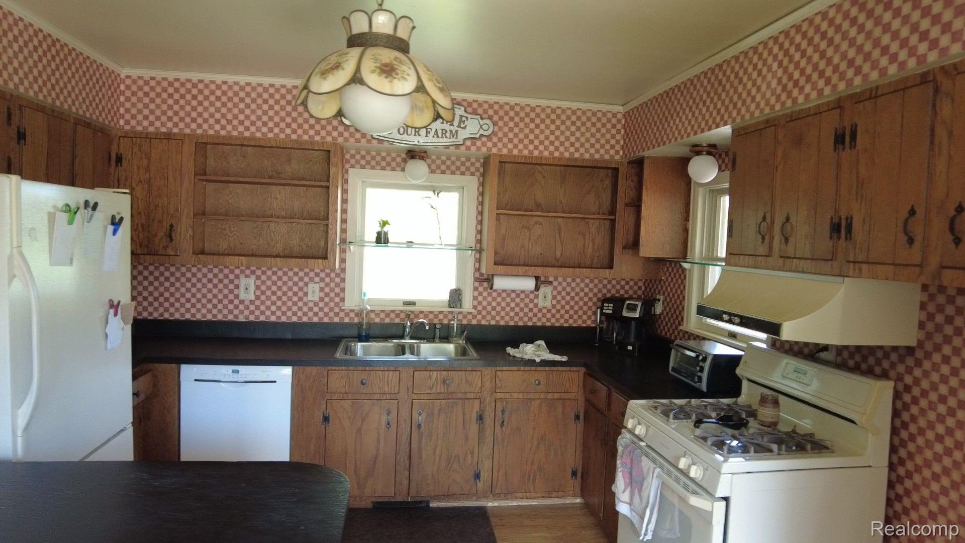 4900 Curdy Road Howell, MI 48855 - Photo 7 of 32 Gallery Image 7