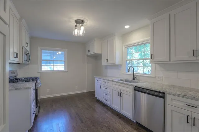 $285,000 | 12216 East 49th Terrace South, Independence, MO 64055