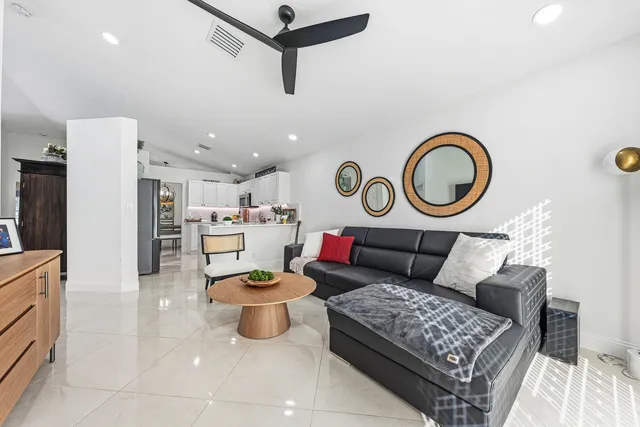 $534,900 | 4052 Crescent Creek Place, Coconut Creek, FL 33073