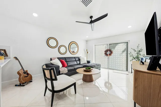 $534,900 | 4052 Crescent Creek Place, Coconut Creek, FL 33073