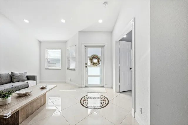 $534,900 | 4052 Crescent Creek Place, Coconut Creek, FL 33073