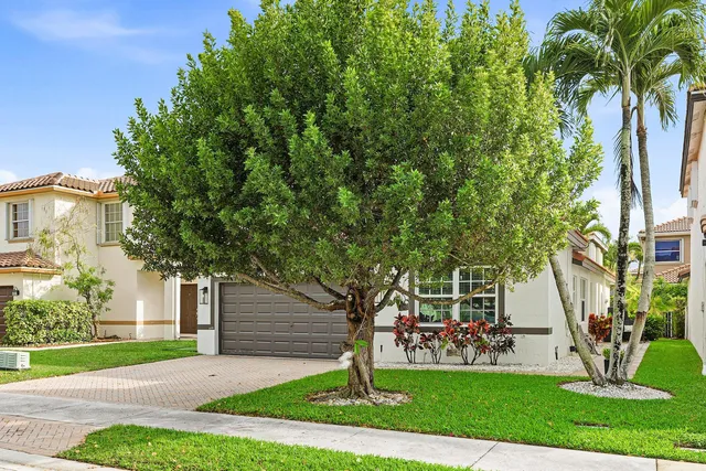 $534,900 | 4052 Crescent Creek Place, Coconut Creek, FL 33073