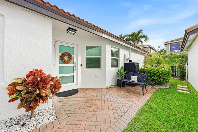 $534,900 | 4052 Crescent Creek Place, Coconut Creek, FL 33073