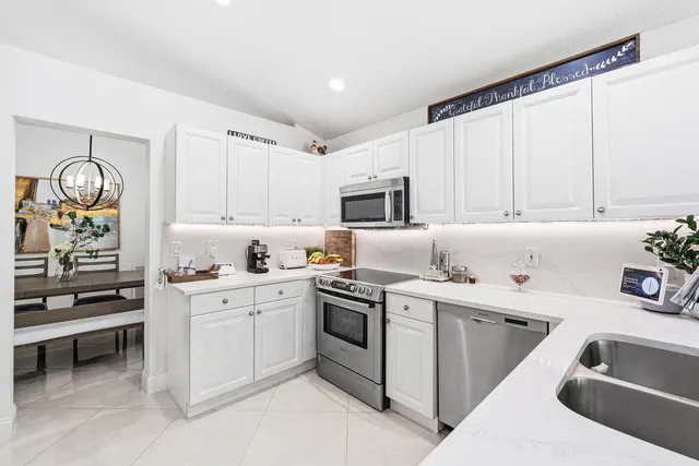 $534,900 | 4052 Crescent Creek Place, Coconut Creek, FL 33073