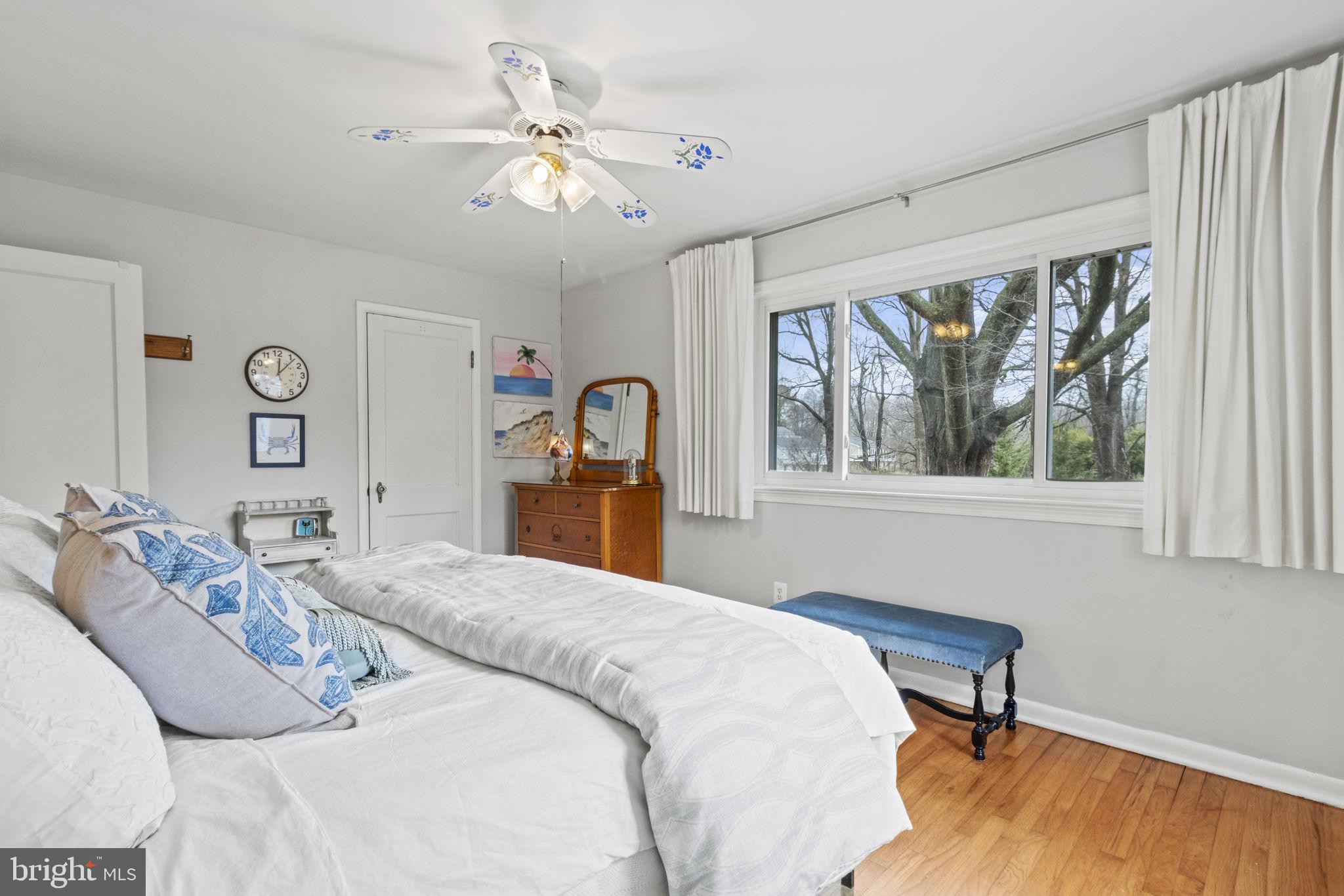 20 Baldridge Road Annapolis, MD 21401 - Photo 23 of 47 Nicely framed and accented by oversized window