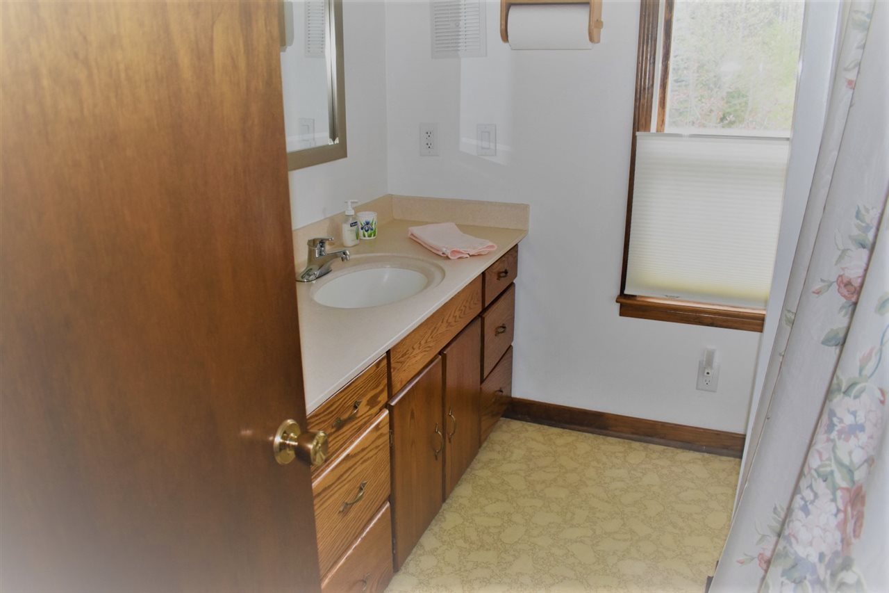 73 River Road Plymouth, NH 03264 - Photo 17 of 29