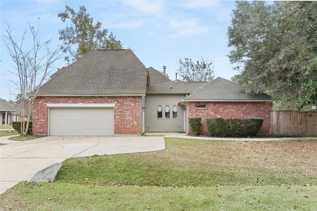 $549,000 | 1150 Tallowtree Drive, Mandeville, LA 70448