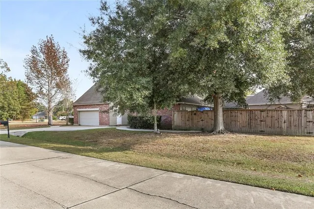 $549,000 | 1150 Tallowtree Drive, Mandeville, LA 70448