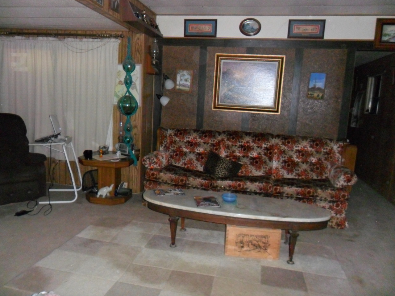 3505 Yolla Bolly Road Igo, CA 96047 - Photo 4 of 8 Living Room