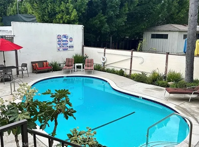 $3,100 | 12801 Moorpark Street, Unit 106, Studio City, CA 91604