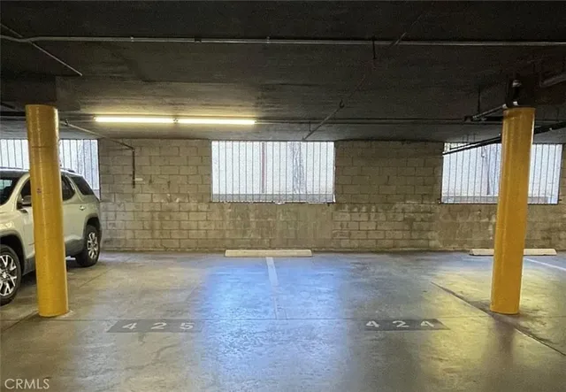 $3,100 | 12801 Moorpark Street, Unit 106, Studio City, CA 91604