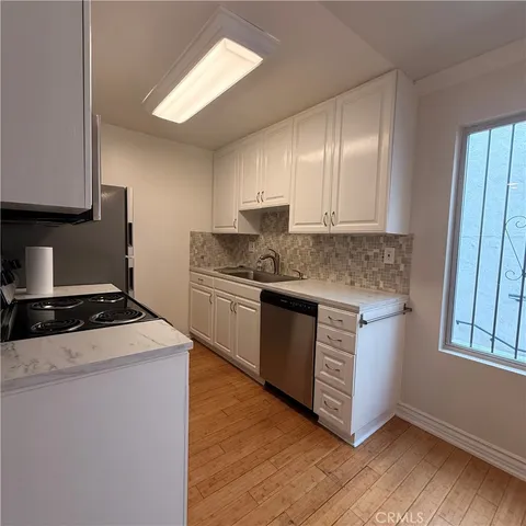 $3,100 | 12801 Moorpark Street, Unit 106, Studio City, CA 91604