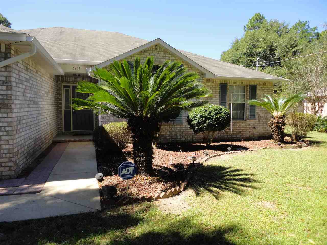 7357 Woodside Road Pensacola, FL 32526 - Photo 3 of 30 Nice landscape