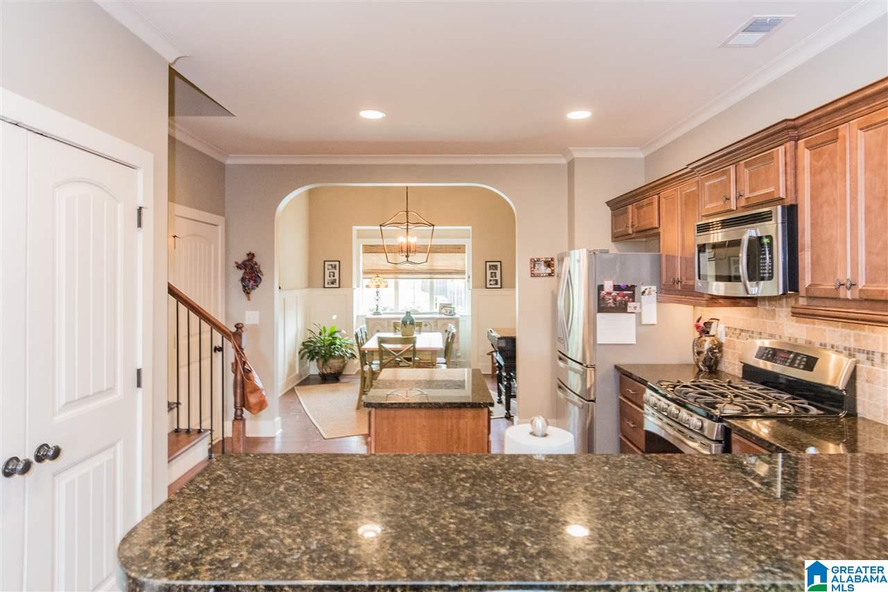 3855 Bainbridge Place Birmingham, AL 35210 - Photo 10 of 38